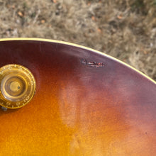 Load image into Gallery viewer, 1962 Epiphone Sorrento