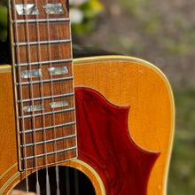 Load image into Gallery viewer, 1969 Gibson SJN Southern Jumbo