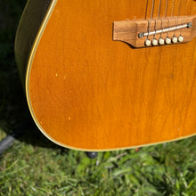 Load image into Gallery viewer, 1969 Gibson SJN Southern Jumbo