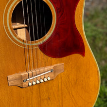 Load image into Gallery viewer, 1969 Gibson SJN Southern Jumbo