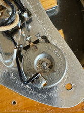 Load image into Gallery viewer, 1980 Fender Stratocaster 