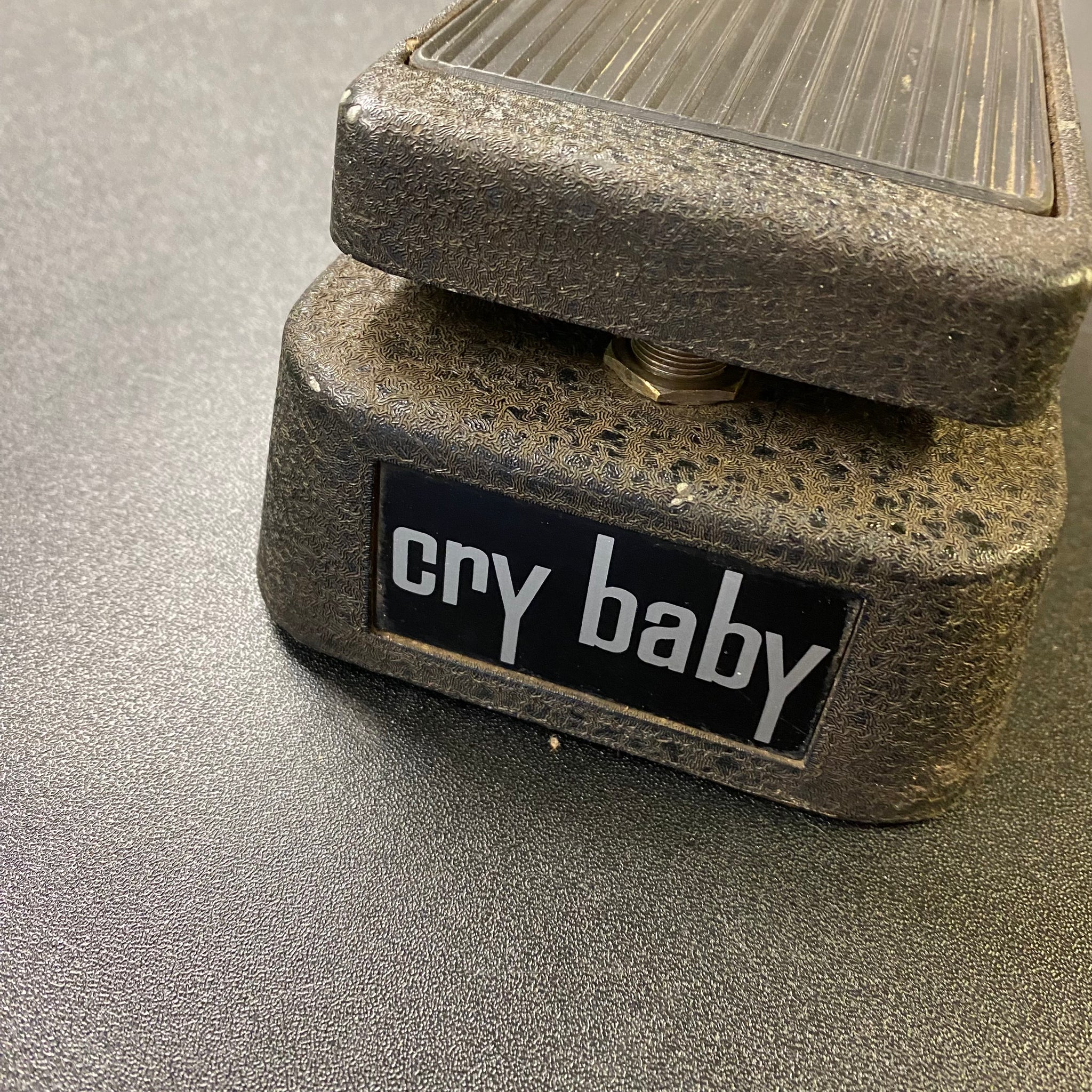 crybaby wah pedal 1960s Vox Crybaby Wah Model 95-910511 Italy Thomas Organ – Reverend Guitar Man