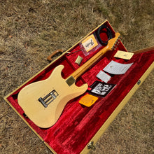 Load image into Gallery viewer, 1995 Fender Custom Shop Relic Cunetto Stratocaster Mary Kaye