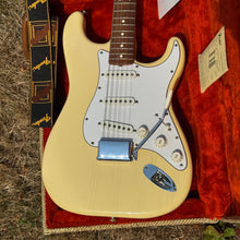 Load image into Gallery viewer, 1982 Fender Fullerton ’62 Reissue Stratocaster - Vintage White