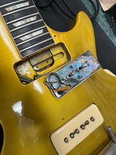 Load image into Gallery viewer, 1952 Gibson Les Paul Standard - 1959-1960 Factory Appointments 5-latch Lifton Case Burst