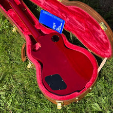 Load image into Gallery viewer, 1999 Gibson Les Paul Elegant - Sunburst ‘59 Flame Custom Shop