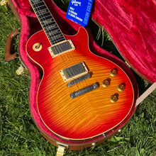 Load image into Gallery viewer, 1999 Gibson Les Paul Elegant - Sunburst ‘59 Flame Custom Shop