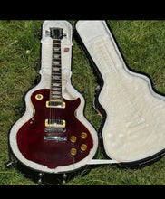 Load image into Gallery viewer, 1982 Gibson Les Paul Wine Red