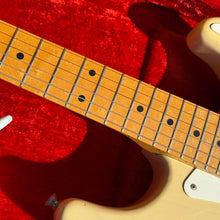 Load image into Gallery viewer, 1999 Fender Custom Shop Cunetto &#39;57 Reissue Stratocaster Relic John Cruz Blonde 1950s