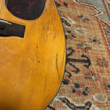 Load image into Gallery viewer, 1961 Martin 000-18