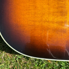 Load image into Gallery viewer, 2004 Gibson J-45