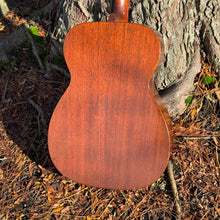 Load image into Gallery viewer, 1950 Martin 00-17