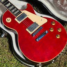 Load image into Gallery viewer, 2011 Gibson Les Paul Standard - Cherry Red