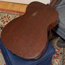 Load image into Gallery viewer, 1961 Martin 000-18