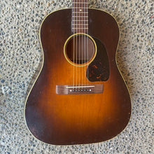 Load image into Gallery viewer, 1942 Gibson J-45